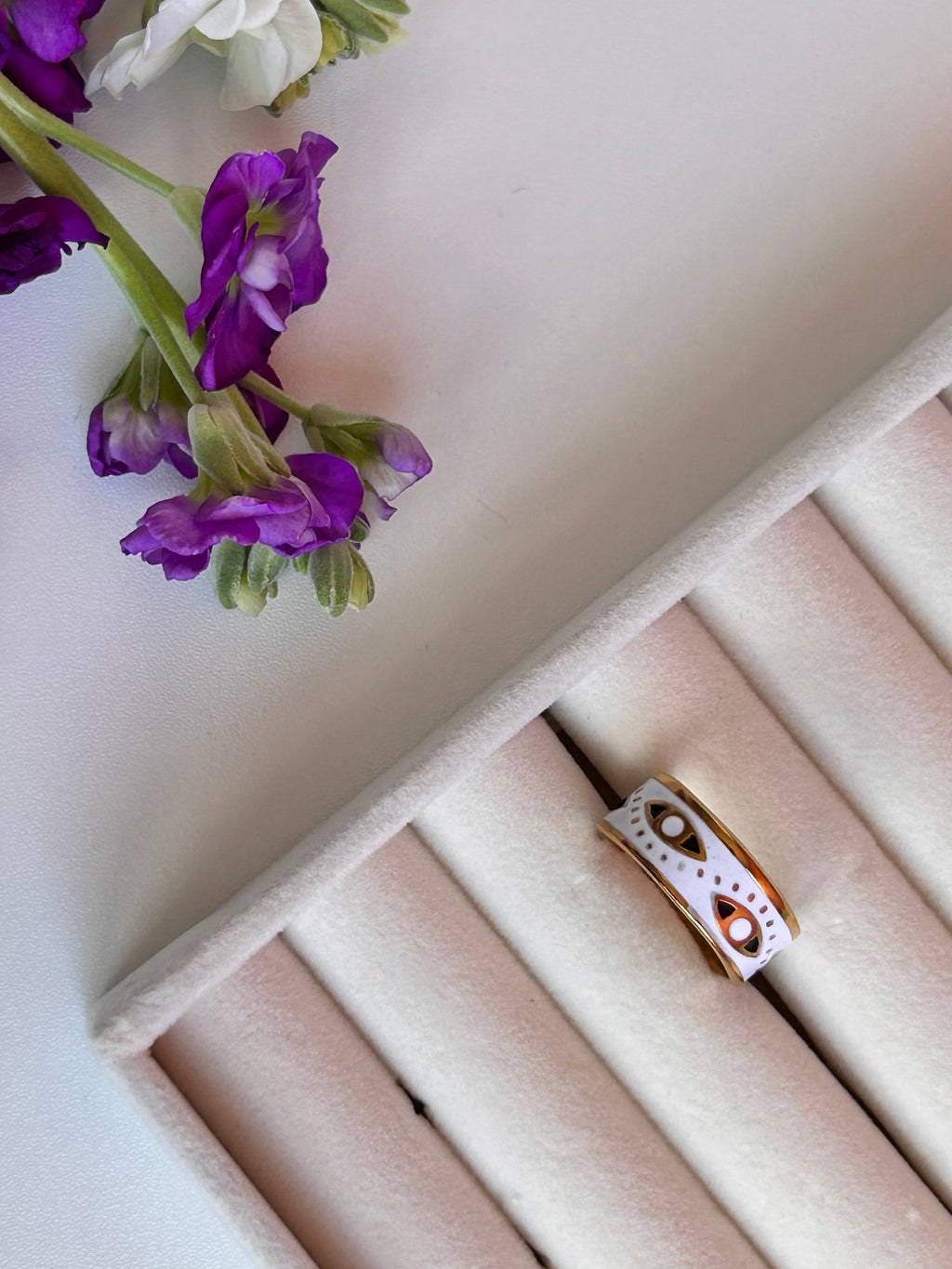 Iris ring