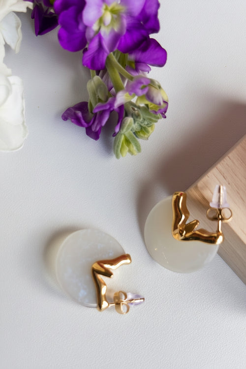 Elara Studs